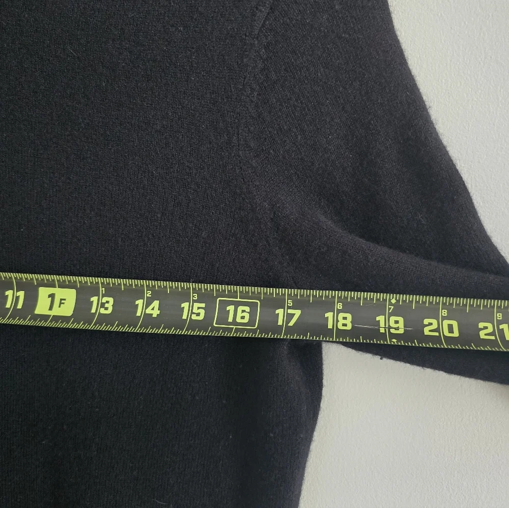 Talbots Black Cashmere Sweater M Petite - Picture 7 of 7